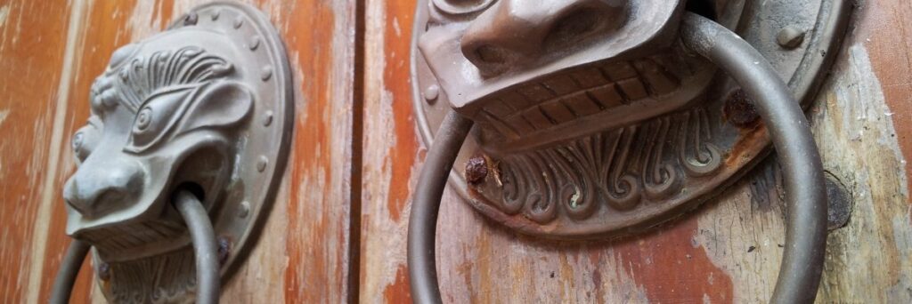 aldabas para puertas